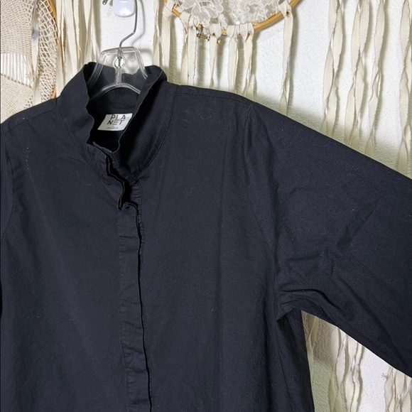 PLANET by Lauren G Black Button Down Front Mochneck Swing Top Size 1 - Picture 6 of 14
